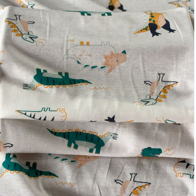 TECIDO POR METRO MALHA 100% ALGODÃO ESTAMPADO INFANTIL DINOSSAURO - PIJAMA - LEVE (10312) LARG1,60 em Oferta na Shopee