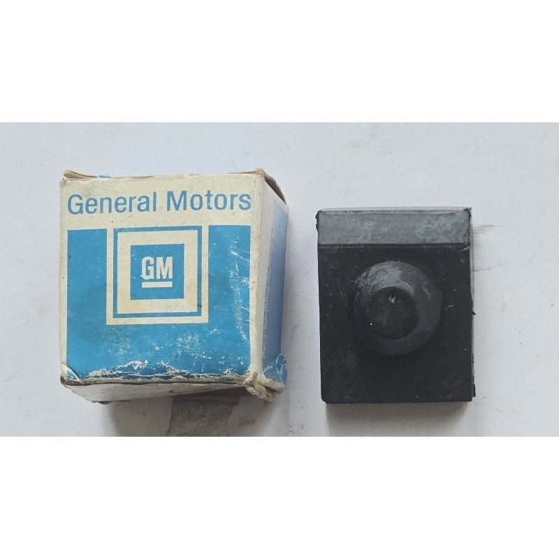 COXIM BATENTE TAMPA TRASEIRA GM 9298175 OPALA/CARAVAN/BONANZA