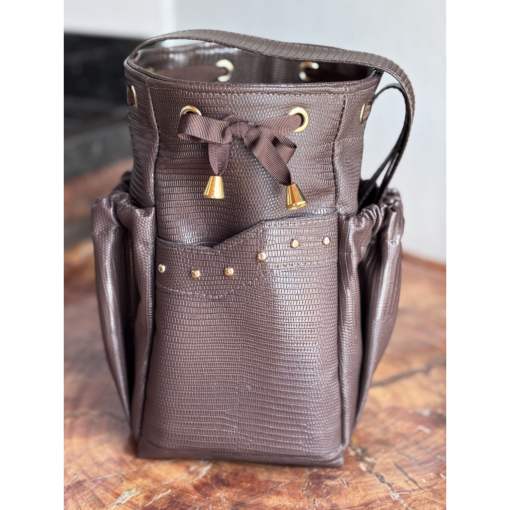 Mateira para Chimarrão Chima Bag Gold | Cabe Cuia Garrafa Bomba e Porta Erva Mateira para Chimarrão Chima Bag Gold | Cabe Cuia Garrafa Bomba e Porta Erva