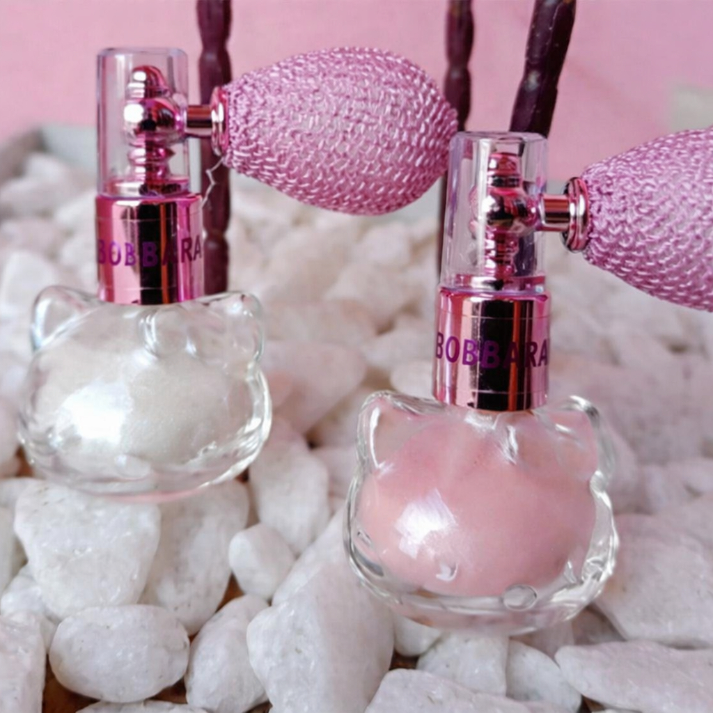Pó de Fada Iluminador Spray Bobbi Rara Hello Kitty, Brilho Mágico para Rosto e Corpo | Kit C/ 1 e 2 em Oferta na Shopee