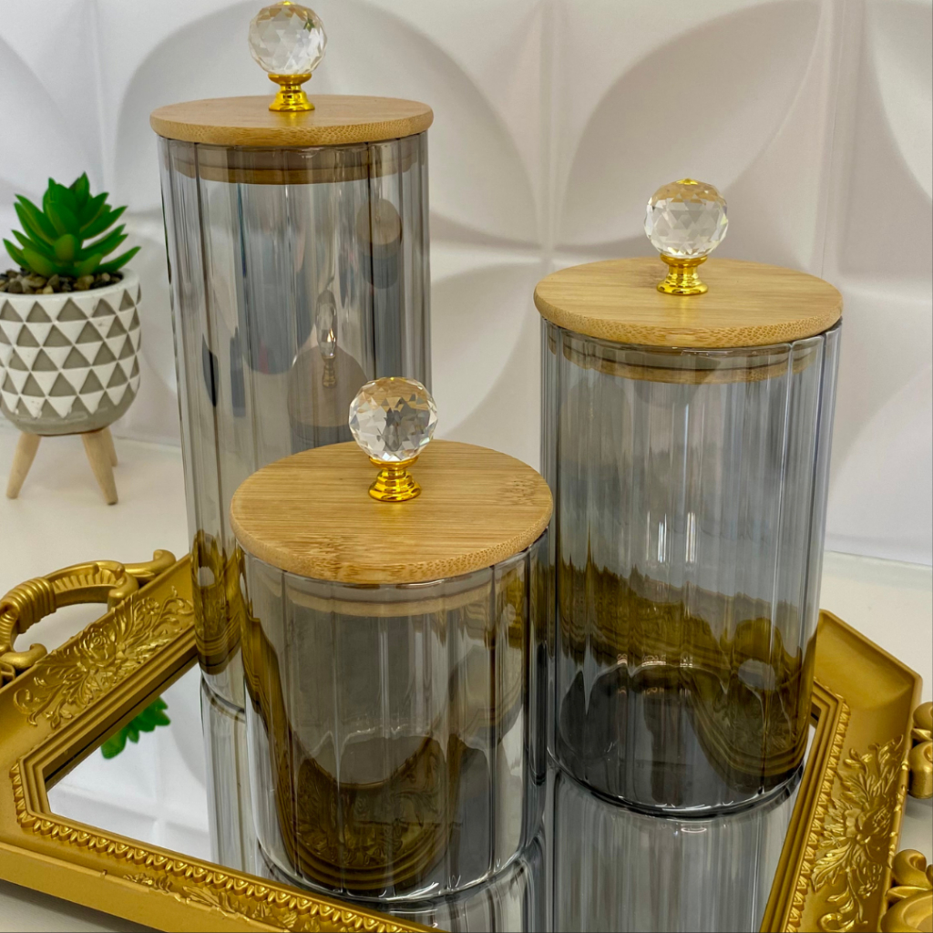 Kit de Potes em Vidro Fumê  hermético canelado com Tampa de Bambu com Cristal e detalhe dourado Armazenamento Cozinha