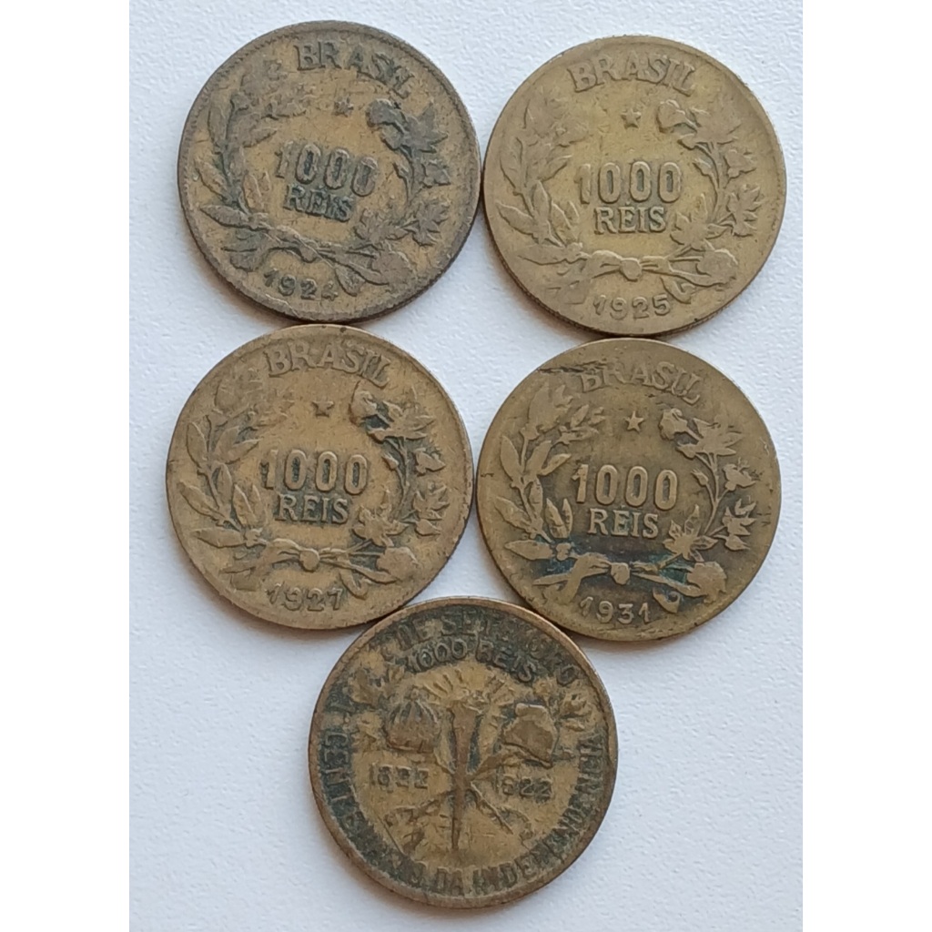 Moedas de 1000 Réis 1924, 1925, 1927, 1931 e 1000 Réis 1922.