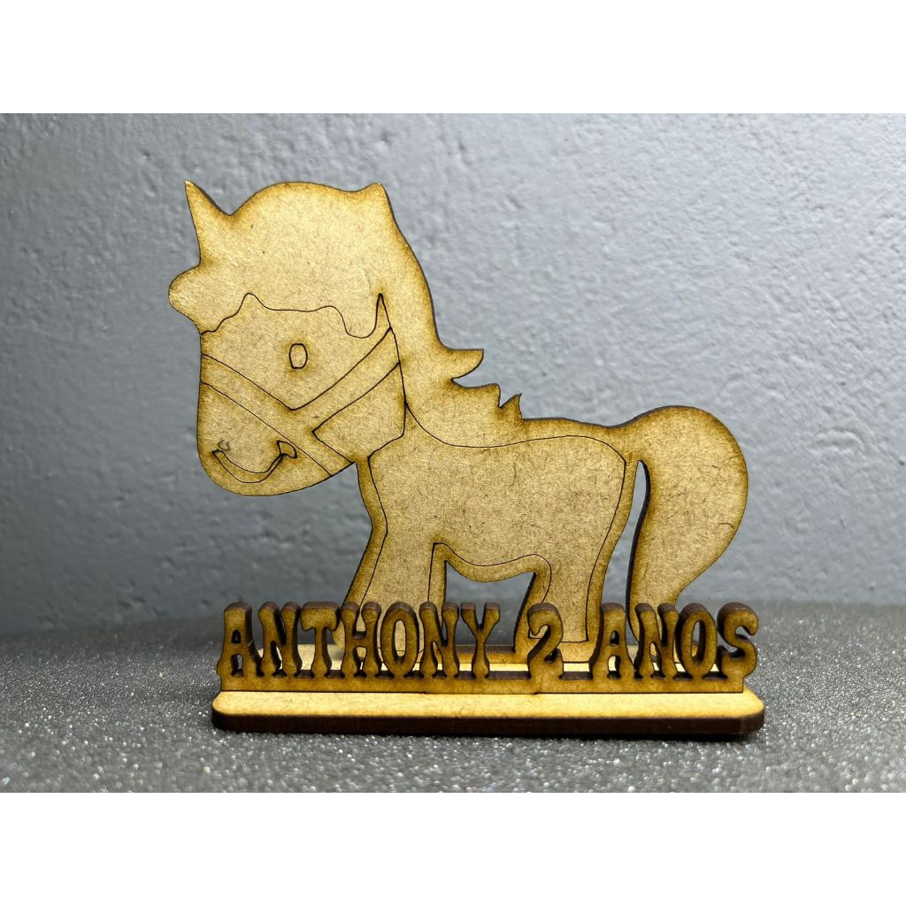 Lembrancinha Aniversário Centro Mesa Cavalinho com Nome Personalizado na