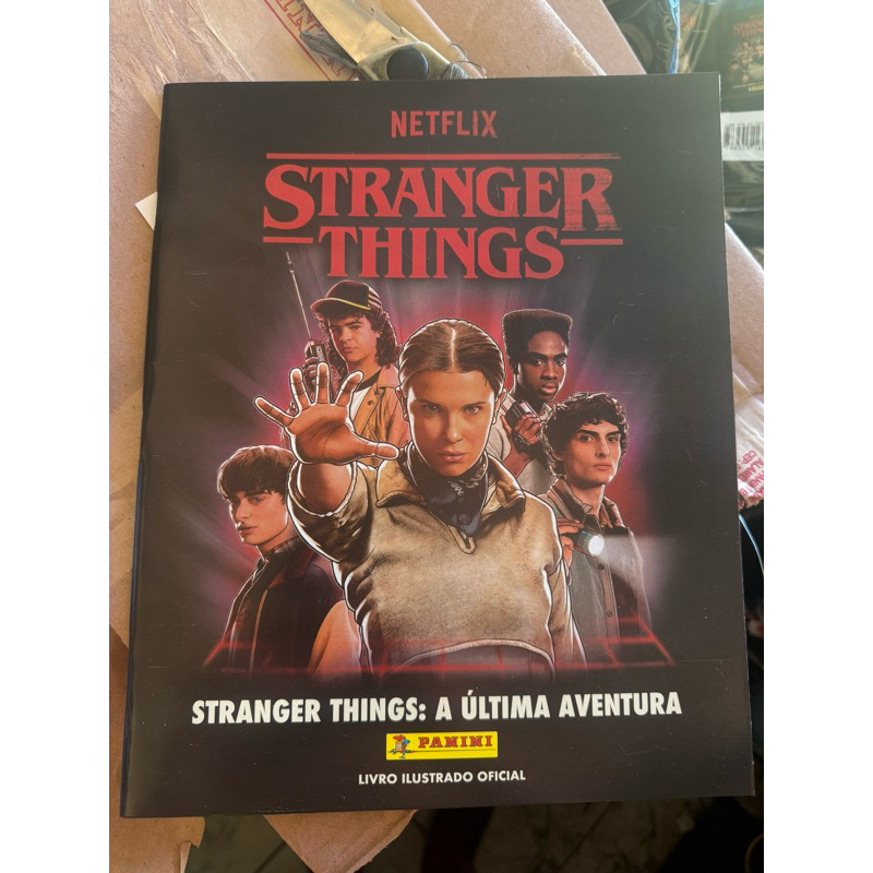 álbum capa cartão vazio stranger things oficial