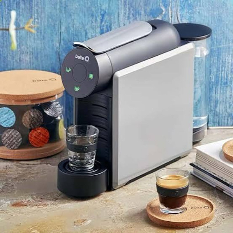 Imagem Máquina Cafeteira Cápsula Café Expresso MiniQool Cinza  127V - Delta Q
