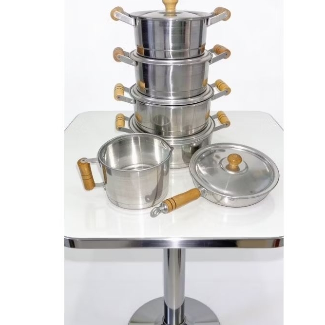 KIT COZINHA COM 7 PEÇAS POLIDOS COM CABOS DE MADEIRA