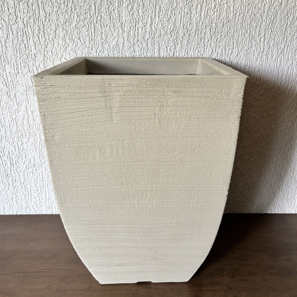 Vaso para Plantas Decorativo em Polietileno Bojo Quadrado Tam P Medidas 46cm x 31cm x 19cm em Oferta na Shopee