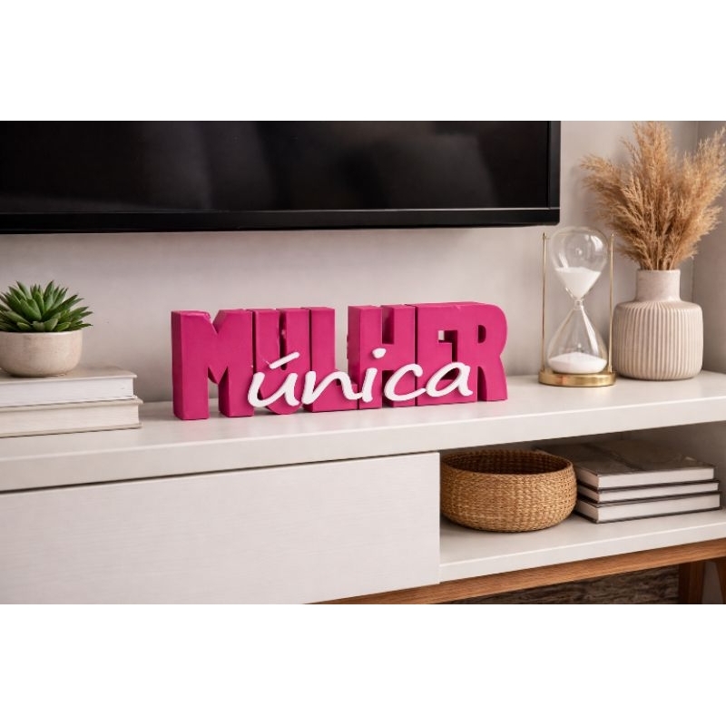 Escultura de Mesa Mulher Única: Destaque sua Personalidade com Estilo Vibrante. Presente Ideal Mulher Única