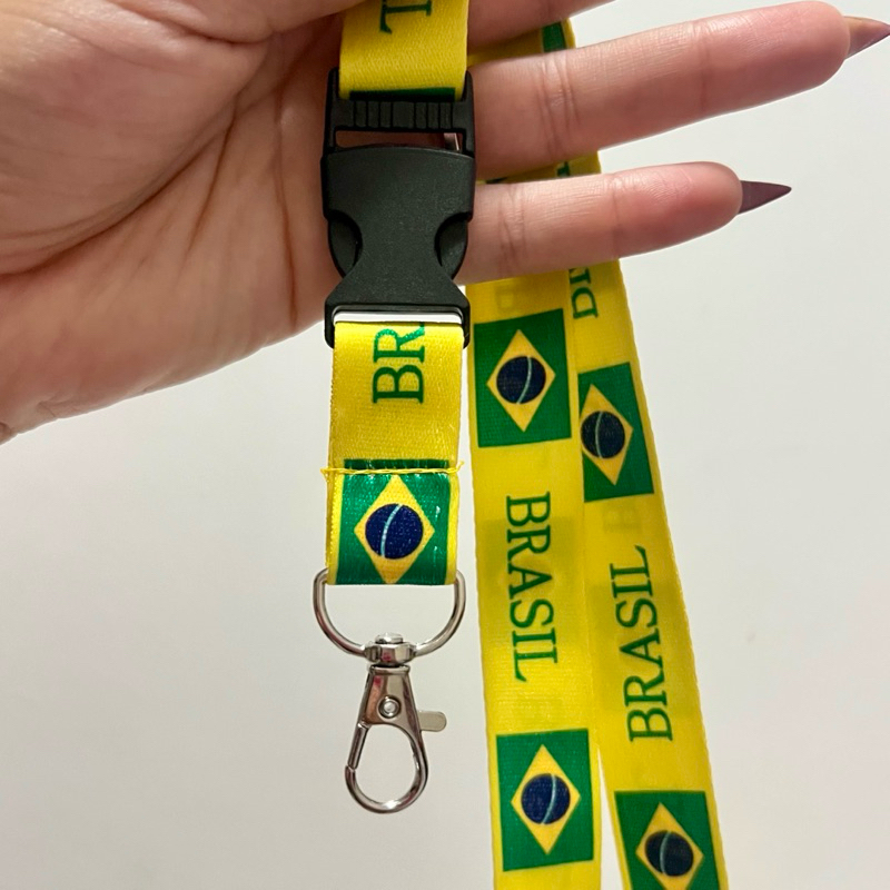 Cordão Pescoço Brasil Chaveiro Tirante Engate Rápido Presilha em Oferta na Shopee