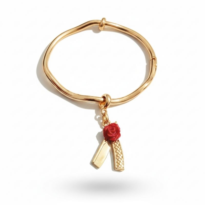 Bracelete com pingente ou Pingente Maria Navalha dourado | Poder Feminino e Caminho Aberto
