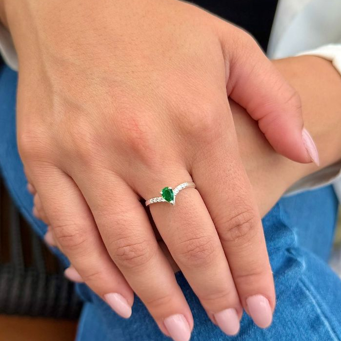 Anel Solitario Gota Zirconia Esmeralda Prata 925 em Oferta na Shopee