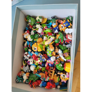 Brindes brinquedos kinder ovo diversos anos em Oferta na Shopee