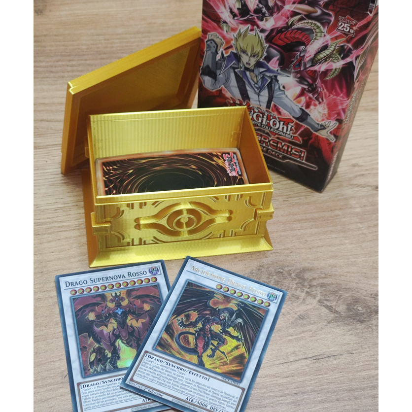 Deck Box Temático Yu-Gi-Oh Magic TCG! - Olho do Milênio Dourada e Dragão Branco de Olhos Azuis