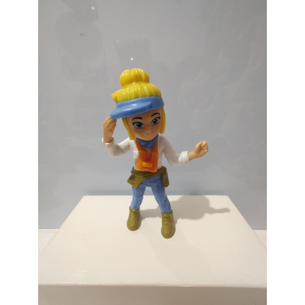 Brinquedo Boneca Kinder Ovo Colecionável - 10cm