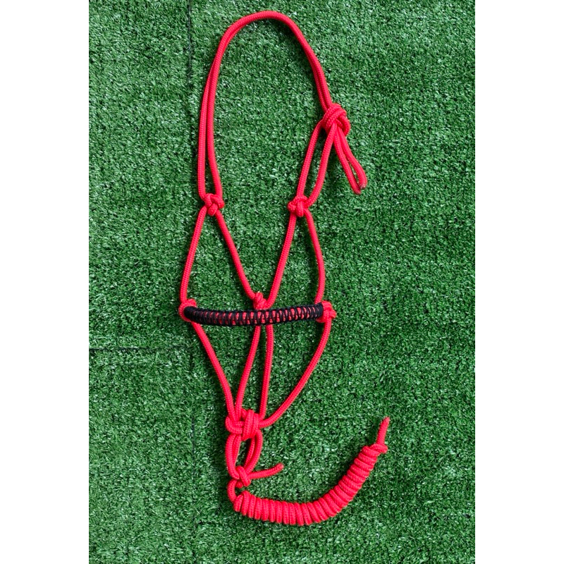 Cabresto 7 nós para cavalo com trança na focinheira. Feito de forma artesanal corda 8mm
