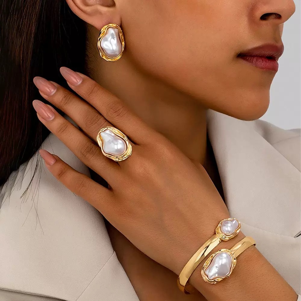 Kit 4 Peças Feminino Brincos Anel e Bracelete com Pedra Estilo Pérola banhado Ouro 18K e Prata925 em Oferta na Shopee