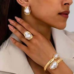 Kit 4 Peças Feminino Brincos Anel e Bracelete com Pedra Estilo Pérola banhado Ouro 18K e Prata925