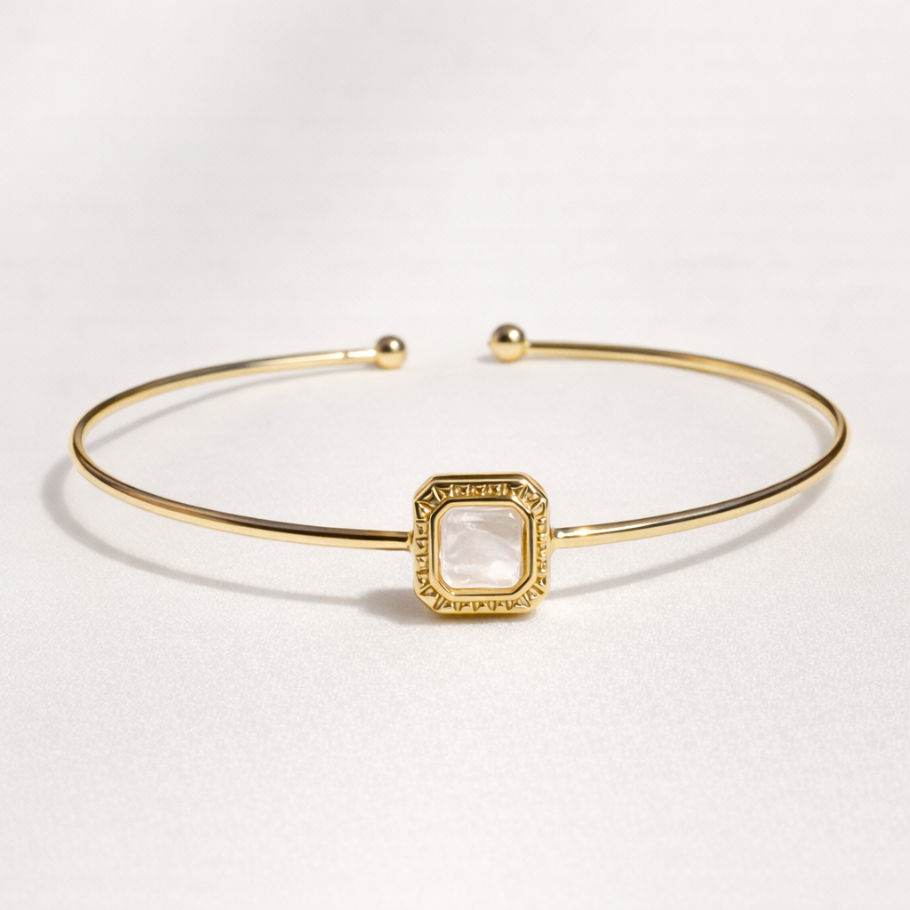 SEMIJOIA | Bracelete Feminino Madrepérola Quadrada Banhado a Ouro 18k Elegante Clássico