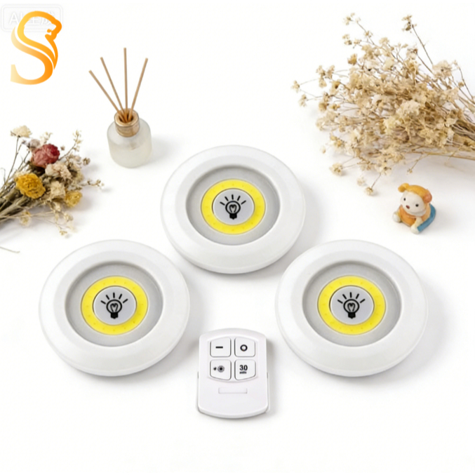 Lampâda Adesiva KIT Com 3 Luminárias e Controle à Pilha AAA MT027-2 (CC) MT027 (CR)