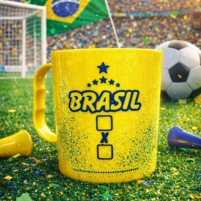 Kit 08 Canecas Para Decorar ( PLACAR)Copa do mundo BRASIL 400ml amarela plástico resistente colorir