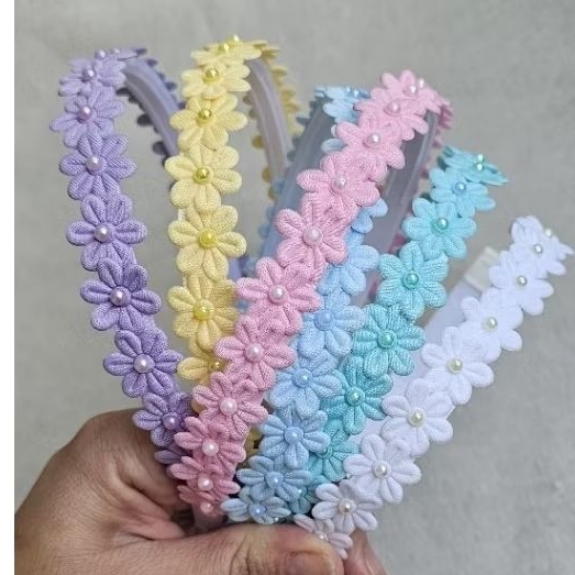 Arquinho/Tiara Florezinhas e meia Pérola , arco flor tiara escolar, verão tiara brasil em Oferta na Shopee