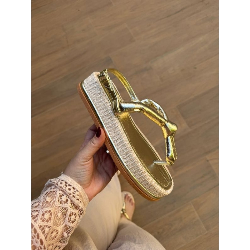 Sandália Feminina  Dourada Plataforma Confortável Antiderrapante Elegante Casual
