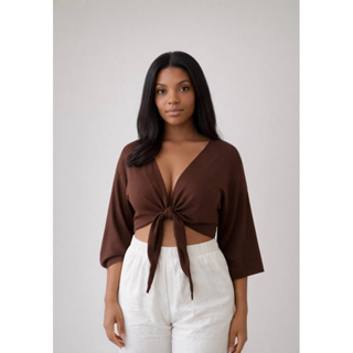 Top diversas cores com amarração frontal, elegante e versátil. Perfeito para looks modernos e estilosos em Oferta na Shopee