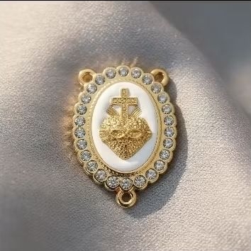 Entremeio Sagrado Coração de Jesus luxo strass dourado em metal Zamac