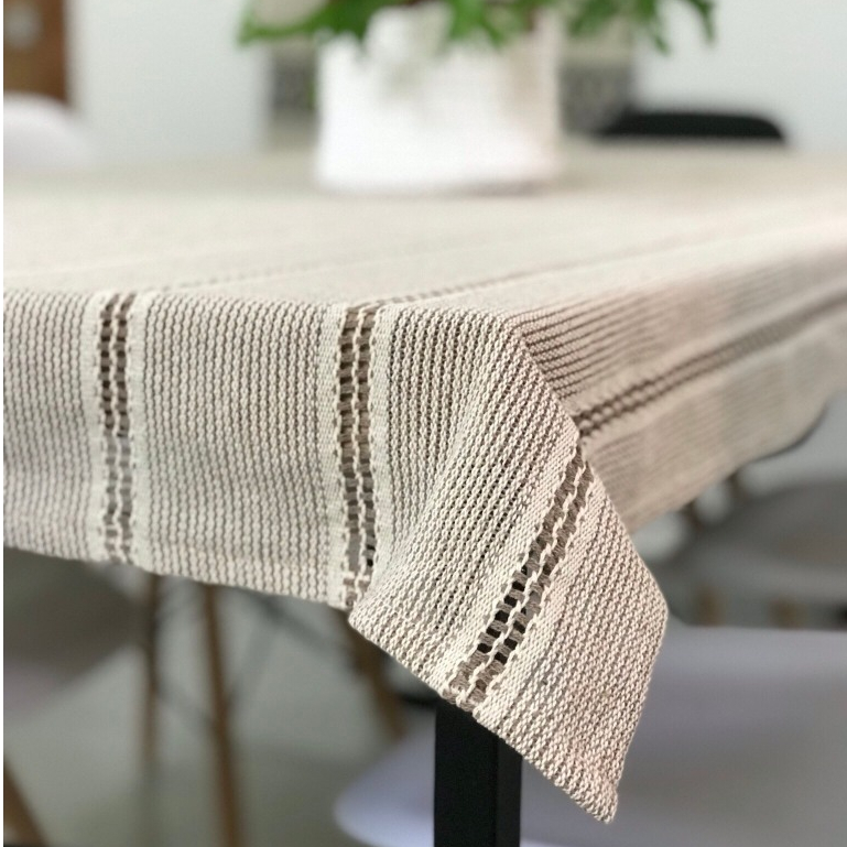 Toalha de Mesa Vazada 100% Algodão