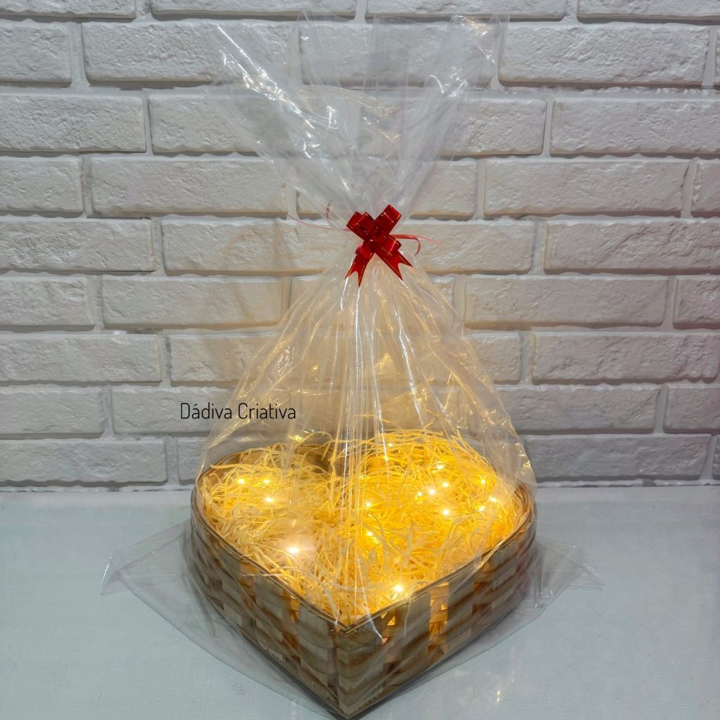 Kit Cesta com Palha | Fio de Led | Saco Transparente e Laço em Oferta na Shopee