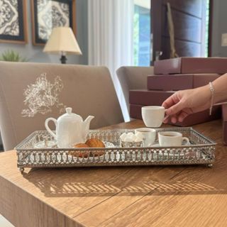 Decoração Bandeja Espelhada Retangular Prata ou Dourada Mesa / Sala / Quarto / Banheiro em Oferta na Shopee