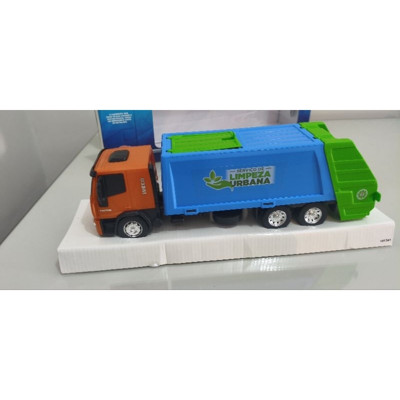 Miniatura caminhão de brinquedo Iveco tector frente antiga