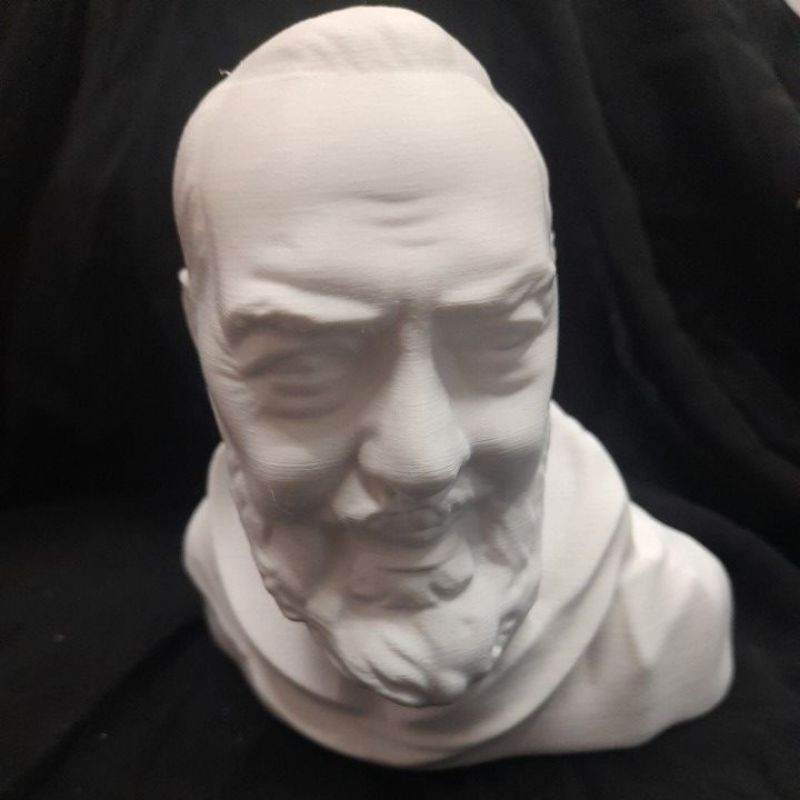 estátua Padre Pio, busto padre pio