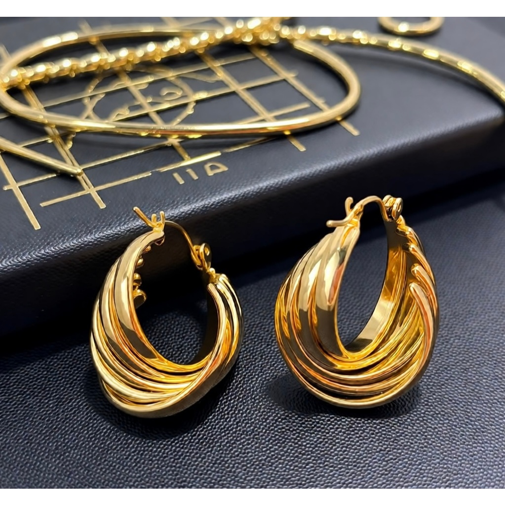 Brinco Argola Feminina Aço Inoxidável Torcida Banhada Ouro 18k | Dourado e Prateado – Joia Moderna e Atemporal