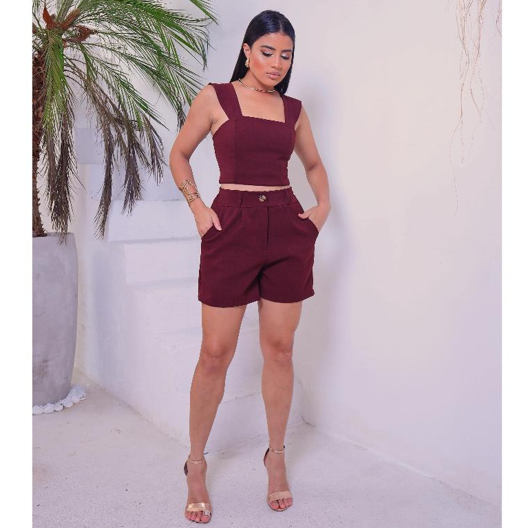 Conjunto Feminino Linhão Short + Cropped – Elegante, Moderno e Confortável