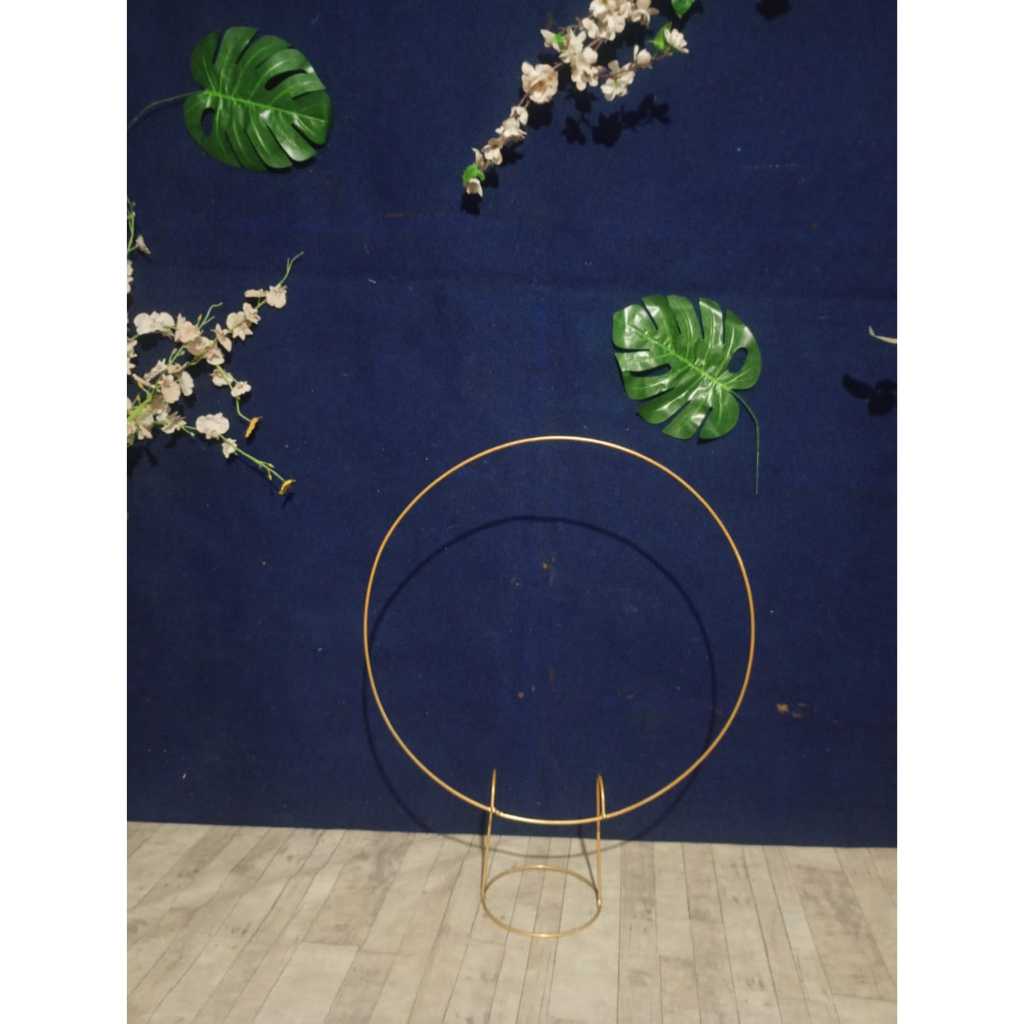 Mini Arco de Mesa Redondo Romano E Coração Ferro Dourado para Decoração de Festa e Pegue e Monte