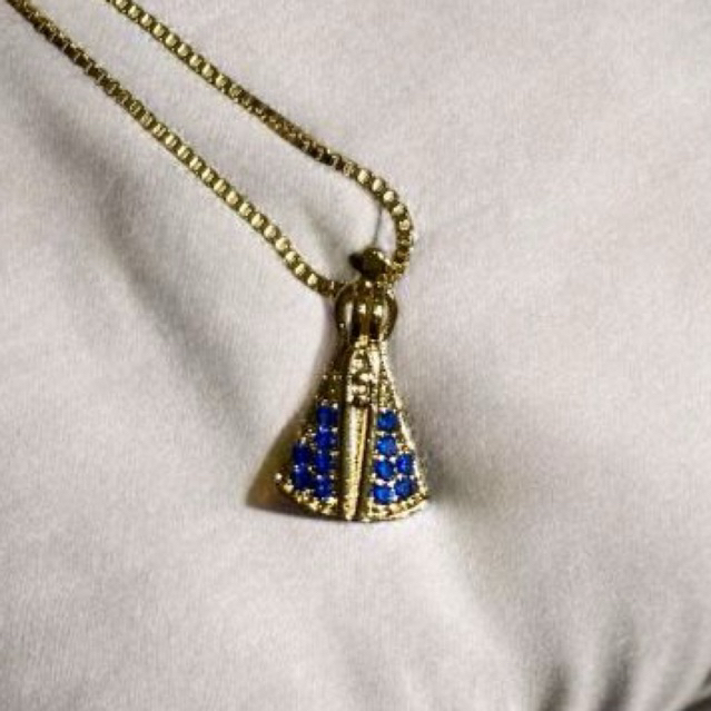 Gargantilha Colar de Nossa Senhora Aparecida manto azul com strass folheada a ouro 18k