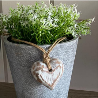 Pingente Decorativo Coração em Madeira Branco  4 cm – Decoração Afetiva para Ambiente em Oferta na Shopee