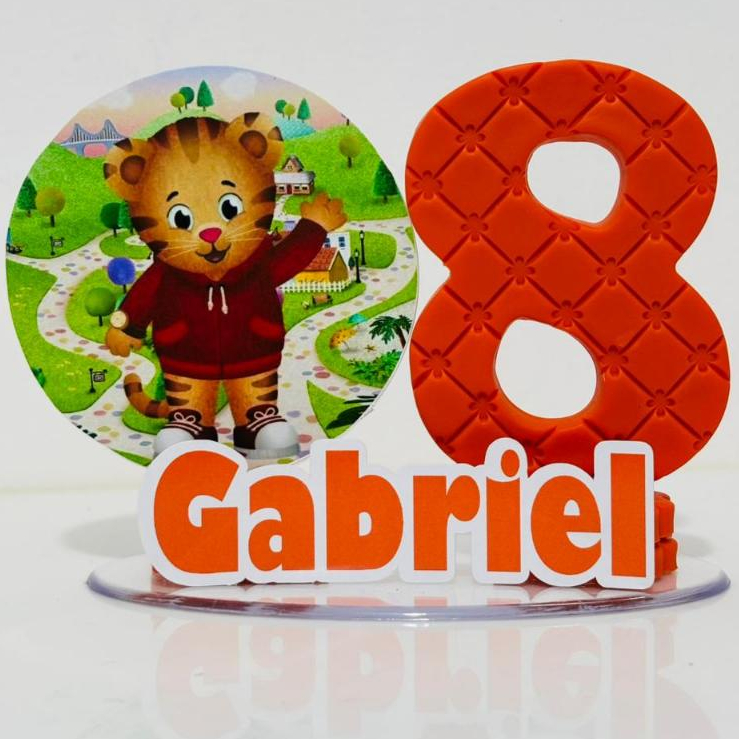 Decoração Festa / Vela Aniversário Biscuit / Topo de Bolo / Topo Daniel Tigre / Painel simples / Vela Com Nome