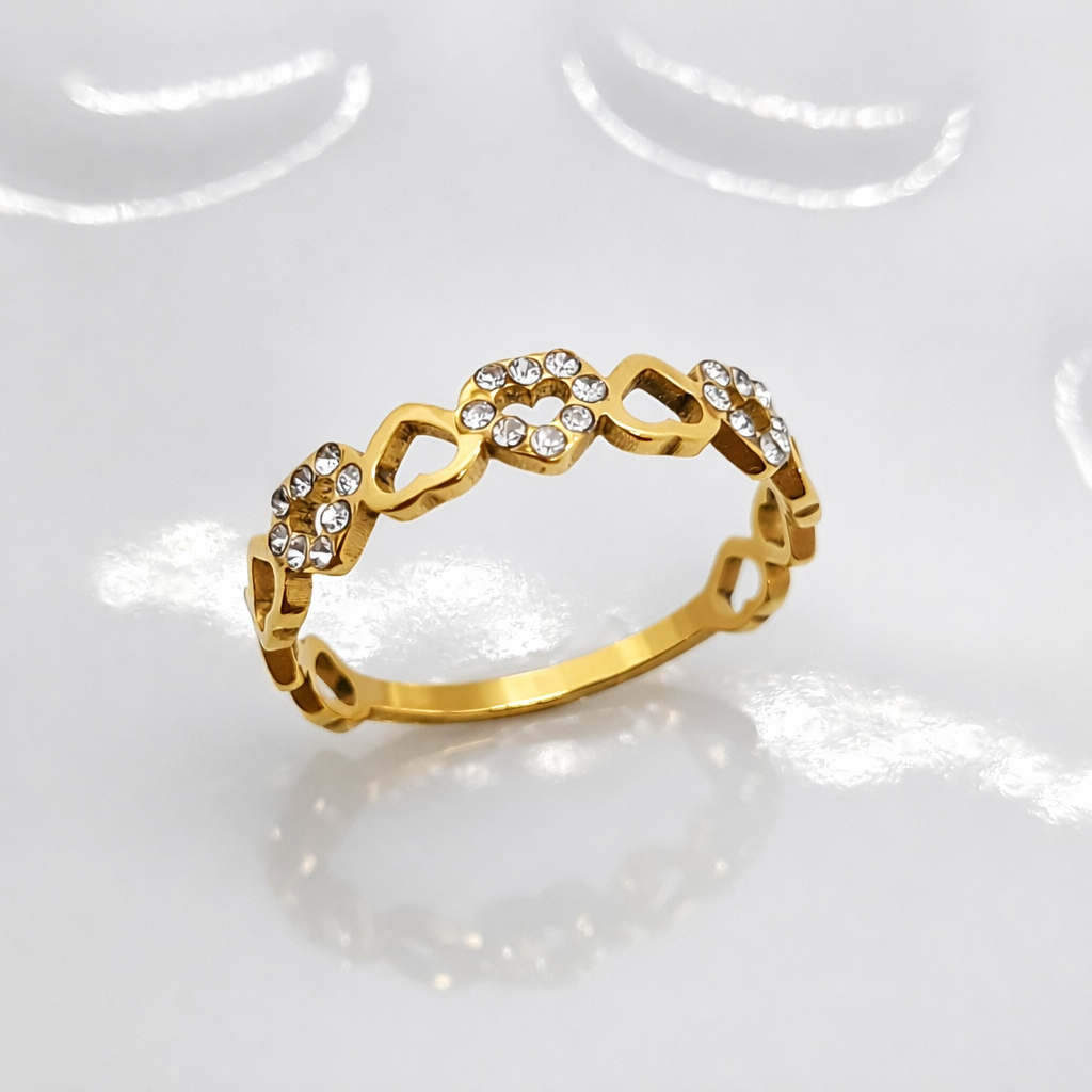 Anel Corações Cravejado Strass Aço Inoxidável 316L em Oferta na Shopee