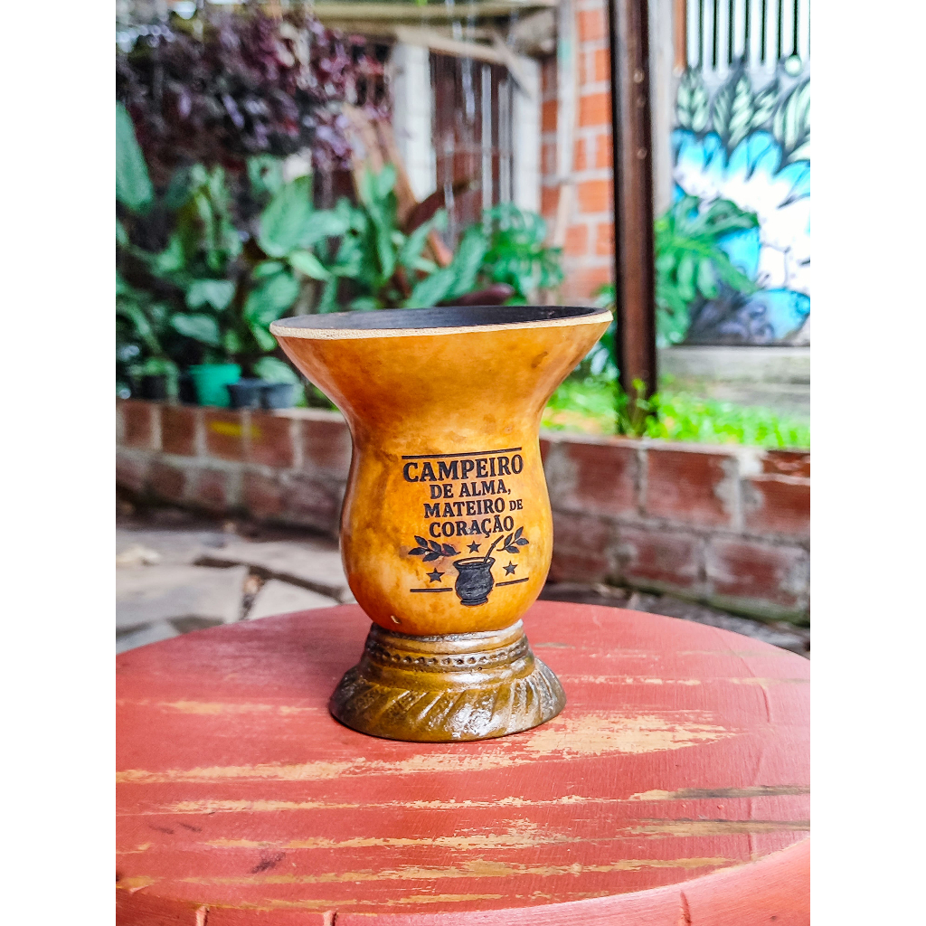 Cuia de Chimarrão Com Pé Personalizada a Laser | Campeiro de Alma, Mateiro de Coração