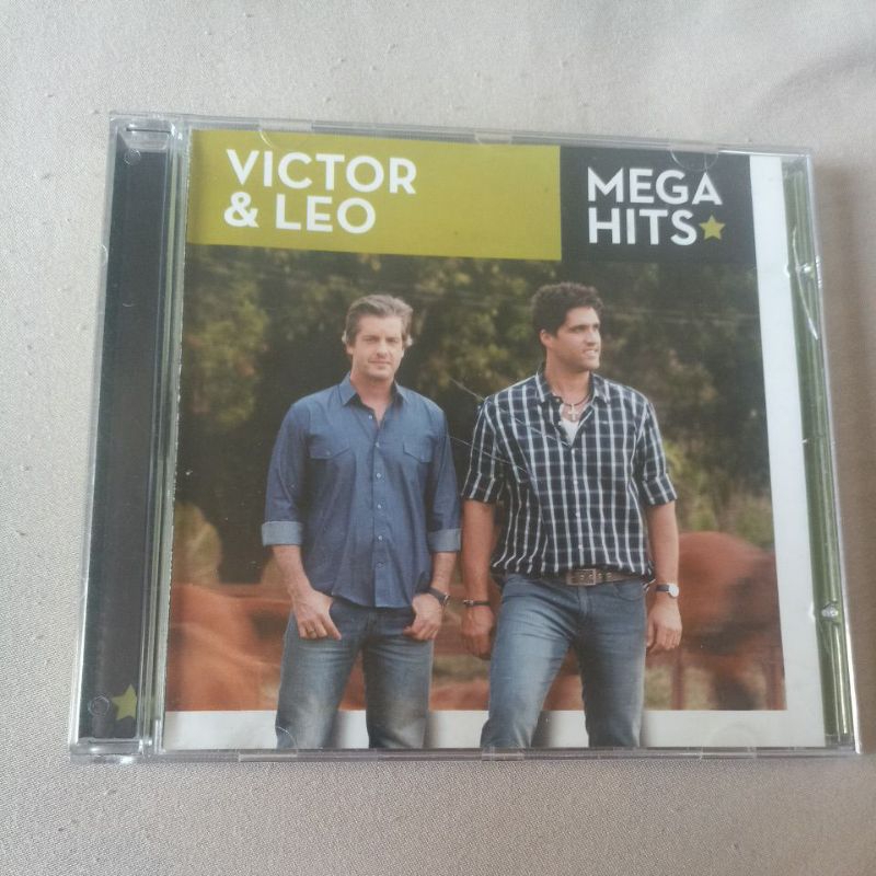 CD Victor e Léo Mega Hits Usado