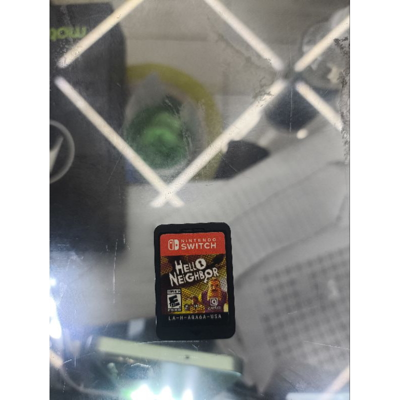 Jogo para Nintendo Switch mídia física usado sem capa Hello Neighbor