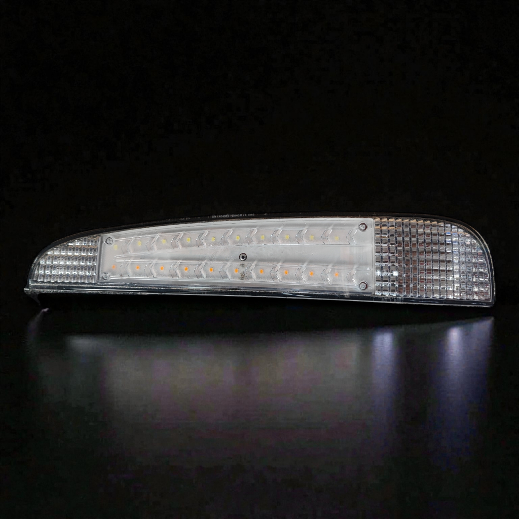 Lanterna de Pisca Direcional LED + DRL P/ MBB Axor C/ Conector - GLR6003/6004 em Oferta na Shopee