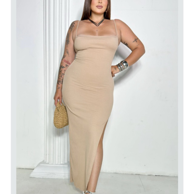 Vestido Plus Size Feminino Naila Longo Alcinha Fenda Lateral Sensual