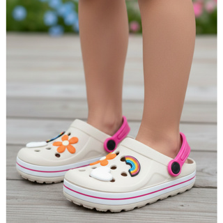 Sandália Infantil Feminina com Apliques De Meninas Coloridos – Super Conforto em Oferta na Shopee