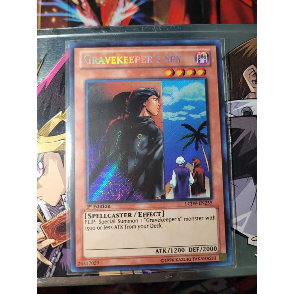 Gravekeeper's Spy - Espião do Coveiro - Raridade SECRET - Yugioh! Original Konami.