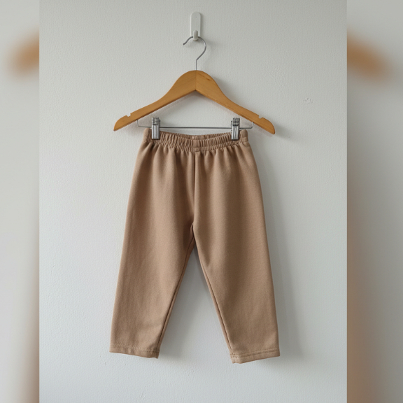 Calça de Moletom Infantil Peluciada com Caimento Reto Conforto, Qualidade e Estilo para o Dia a Dia