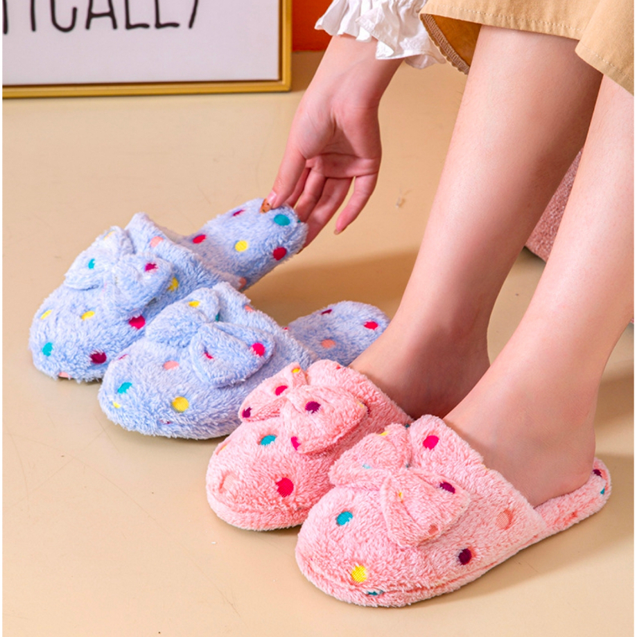Pantufa de Pelúcia Laço Feminina – Modelo Premium | Super Macio, Confortável, Quentinho e Antiderrapante