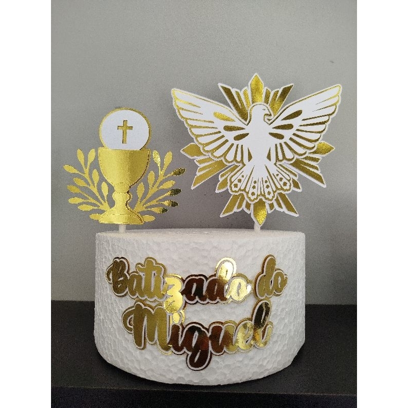 Topo de Bolo Batizado Personalizado com Nome Dourado Espelhado | Espírito Santo e Cálice Primeira Comunhão